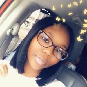 Meet your Posher, Lauran